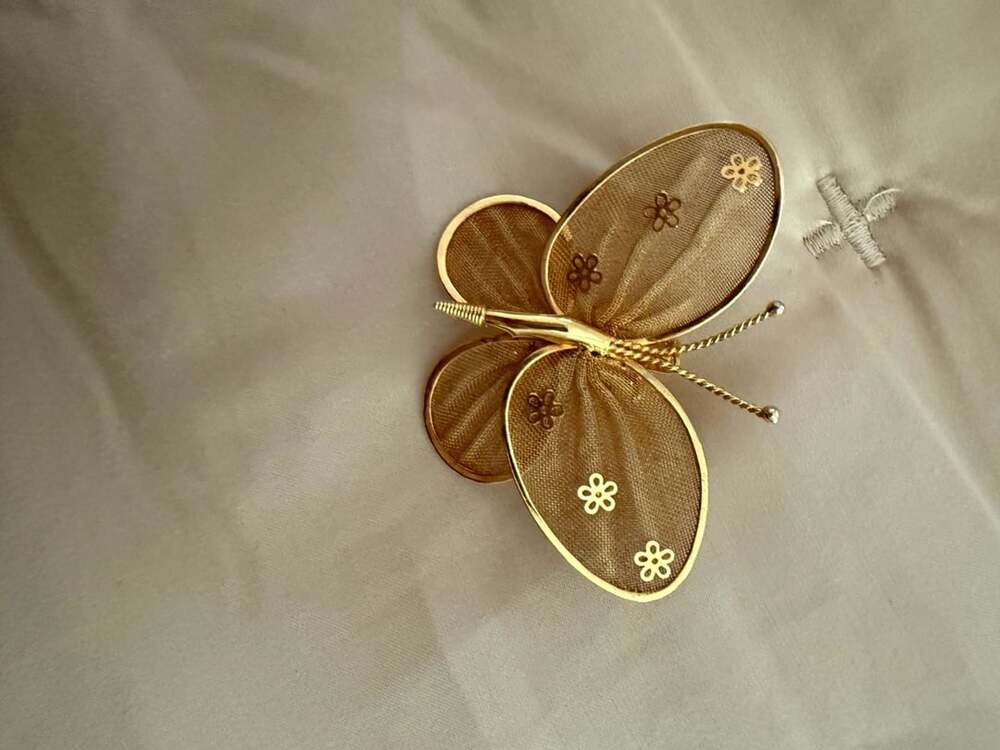 Vintage Gold Tone Mesh Butterfly Brooch Pin